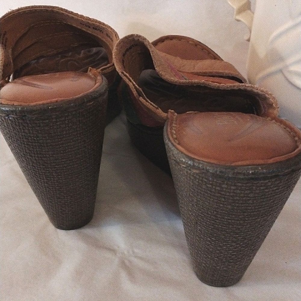 Born Platform Sandals - Picture 3 of 12